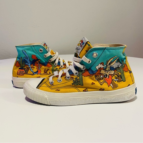 Keds Shoes - RARE Vintage Looney Tunes Canvas Keds Roadrunner Wile E. Coyote Size 8 Women's x